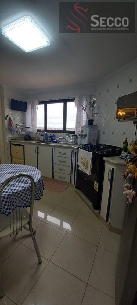 Apartamento à venda com 3 quartos, 1050m² - Foto 3