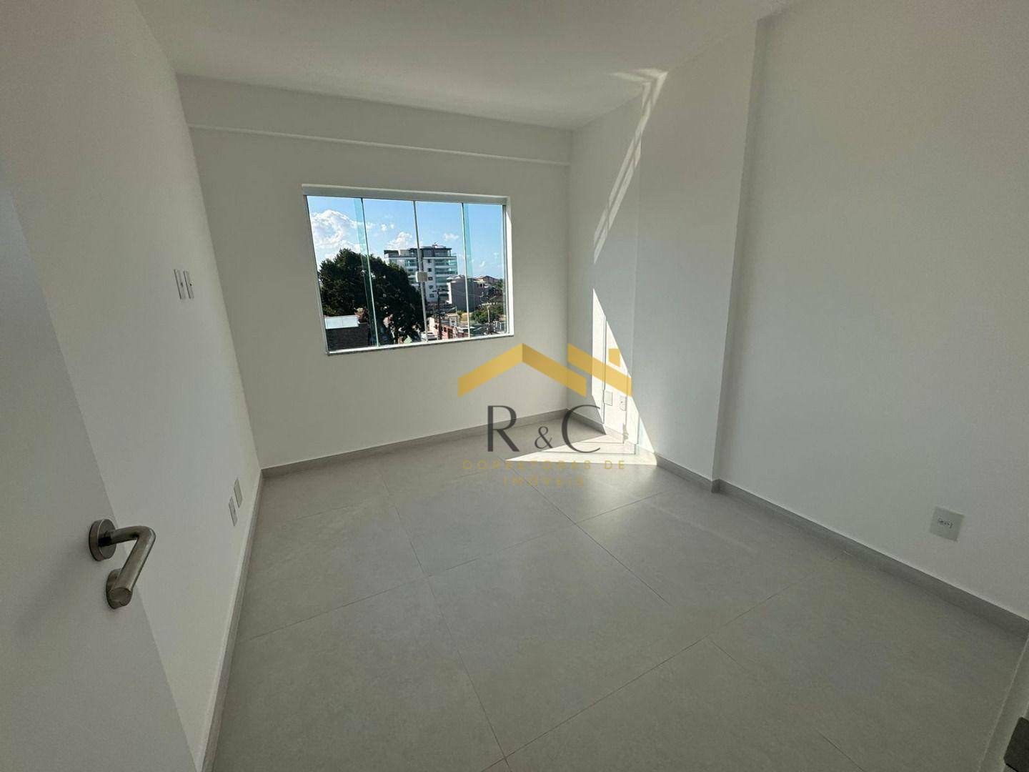 Apartamento à venda com 3 quartos, 115m² - Foto 18