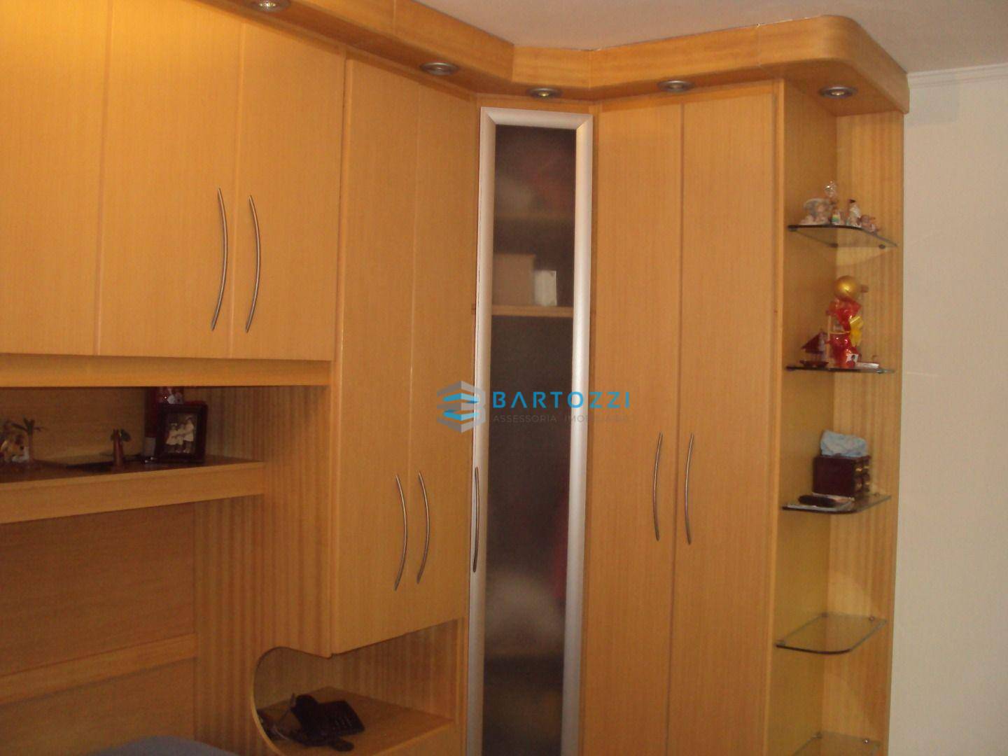 Apartamento à venda com 2 quartos, 60m² - Foto 9