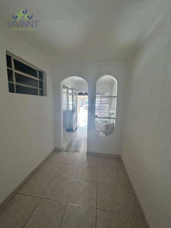 Sobrado à venda e aluguel com 3 quartos, 252m² - Foto 6