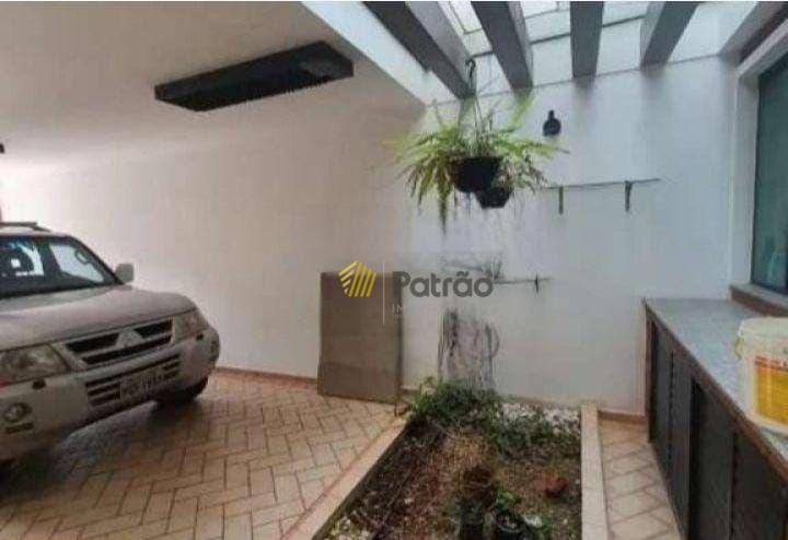 Sobrado à venda com 4 quartos, 300m² - Foto 7