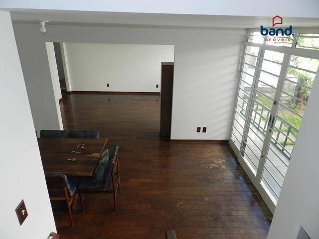 Casa à venda com 3 quartos, 316m² - Foto 10