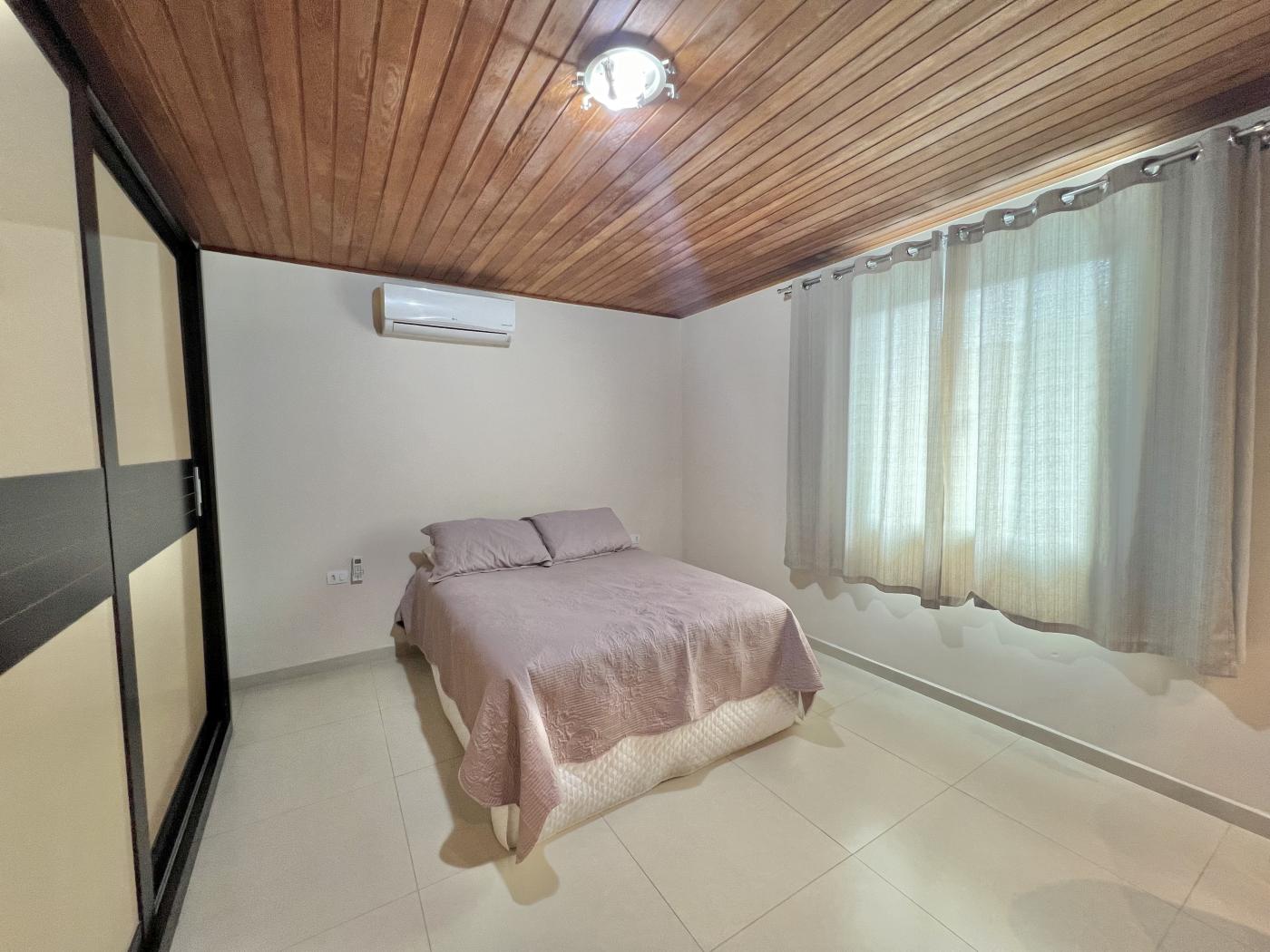 Casa para alugar com 4 quartos, 185m² - Foto 25