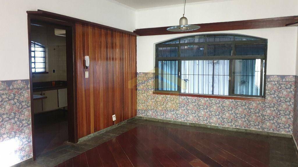 Sobrado à venda e aluguel com 3 quartos, 179m² - Foto 5