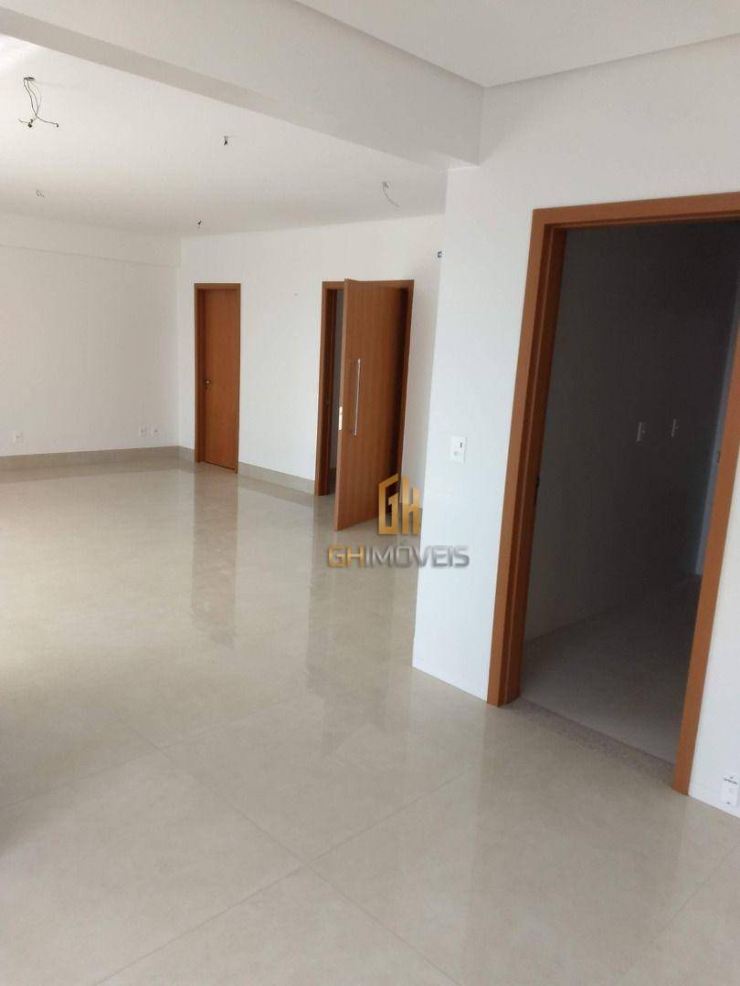 Apartamento à venda com 3 quartos, 155m² - Foto 2