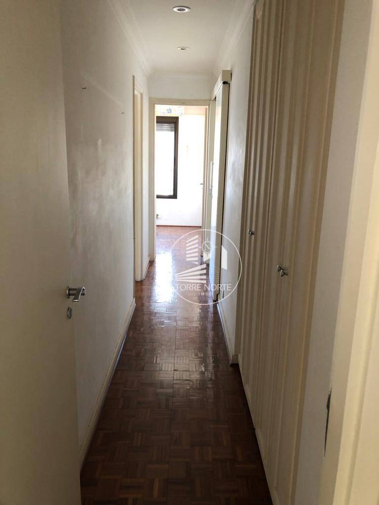 Apartamento à venda com 3 quartos, 121m² - Foto 4