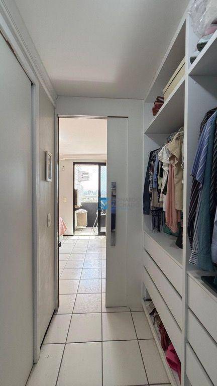 Apartamento à venda com 3 quartos, 106m² - Foto 17