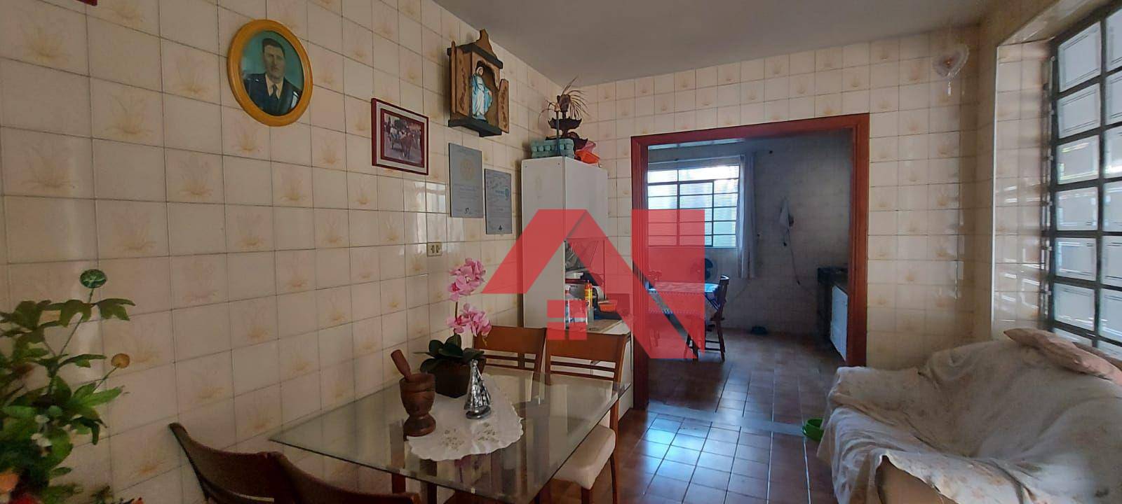 Casa à venda com 3 quartos, 150m² - Foto 1