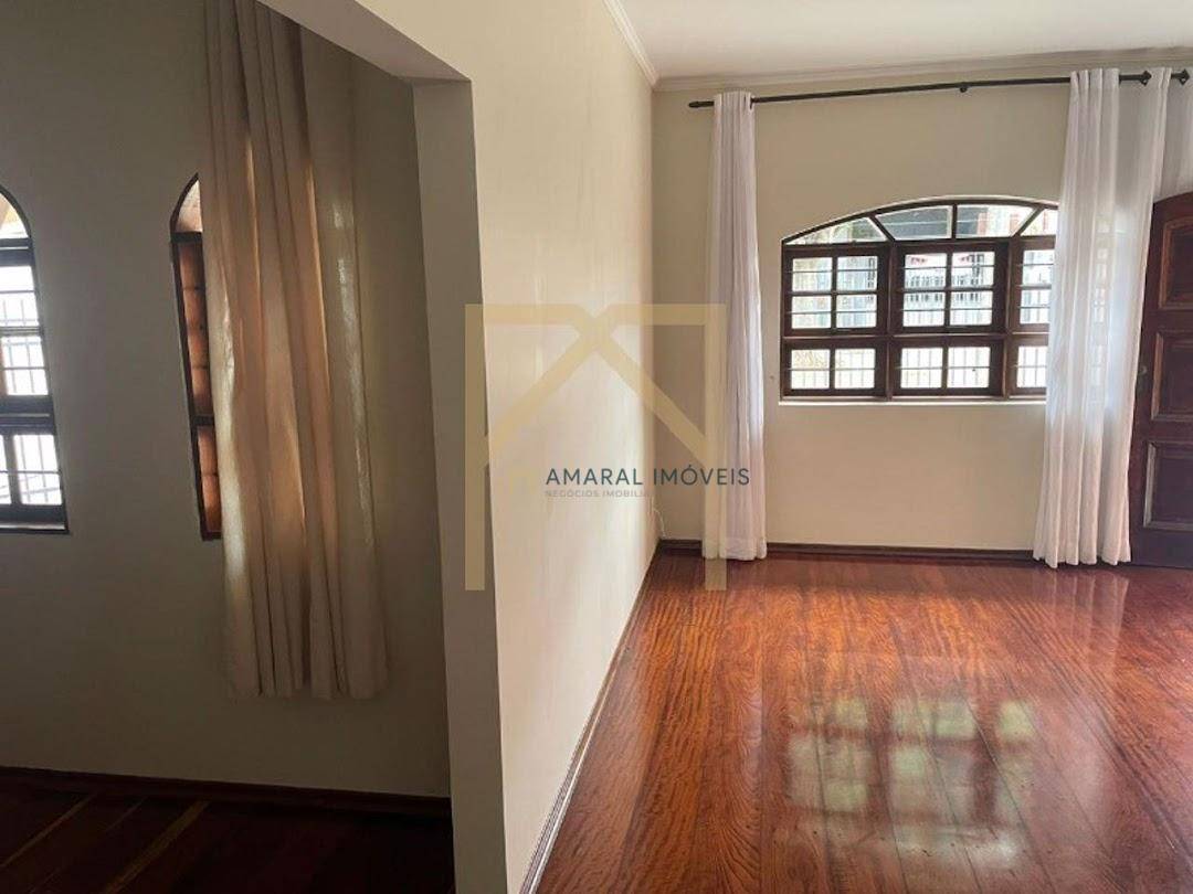 Casa à venda com 3 quartos, 200m² - Foto 12