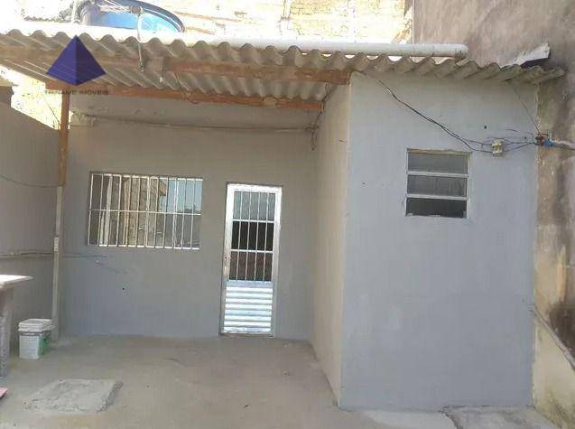 Casa à venda com 2 quartos, 125m² - Foto 2