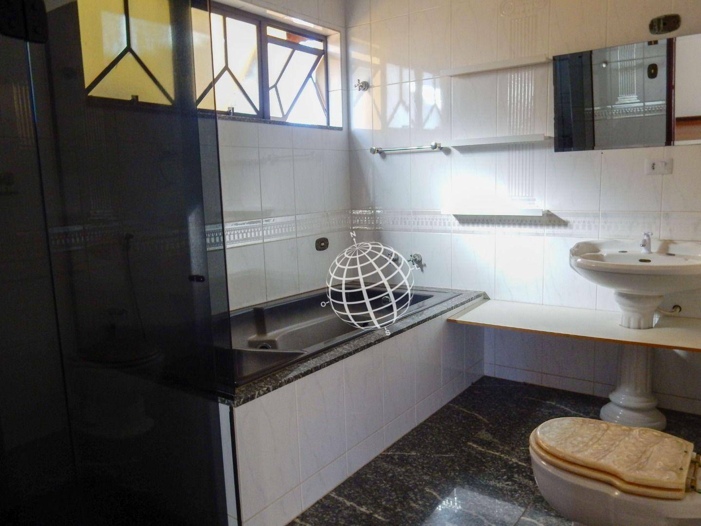 Casa para alugar com 4 quartos, 358m² - Foto 26