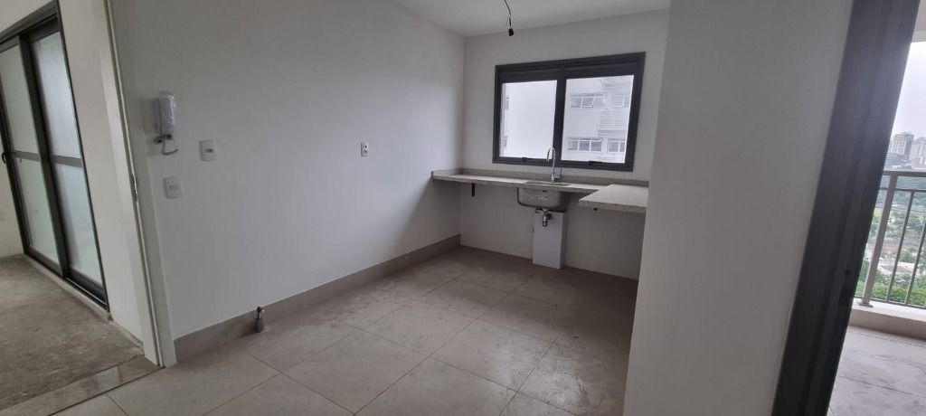 Apartamento à venda com 3 quartos, 157m² - Foto 4