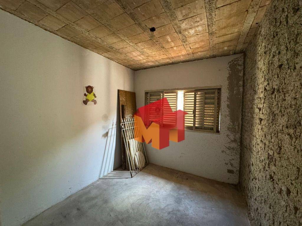 Casa à venda com 3 quartos, 136m² - Foto 13