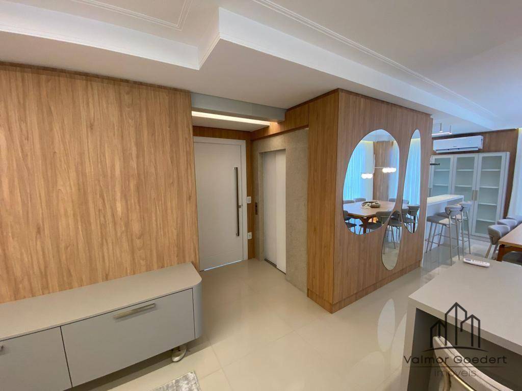 Apartamento à venda com 3 quartos, 136m² - Foto 6