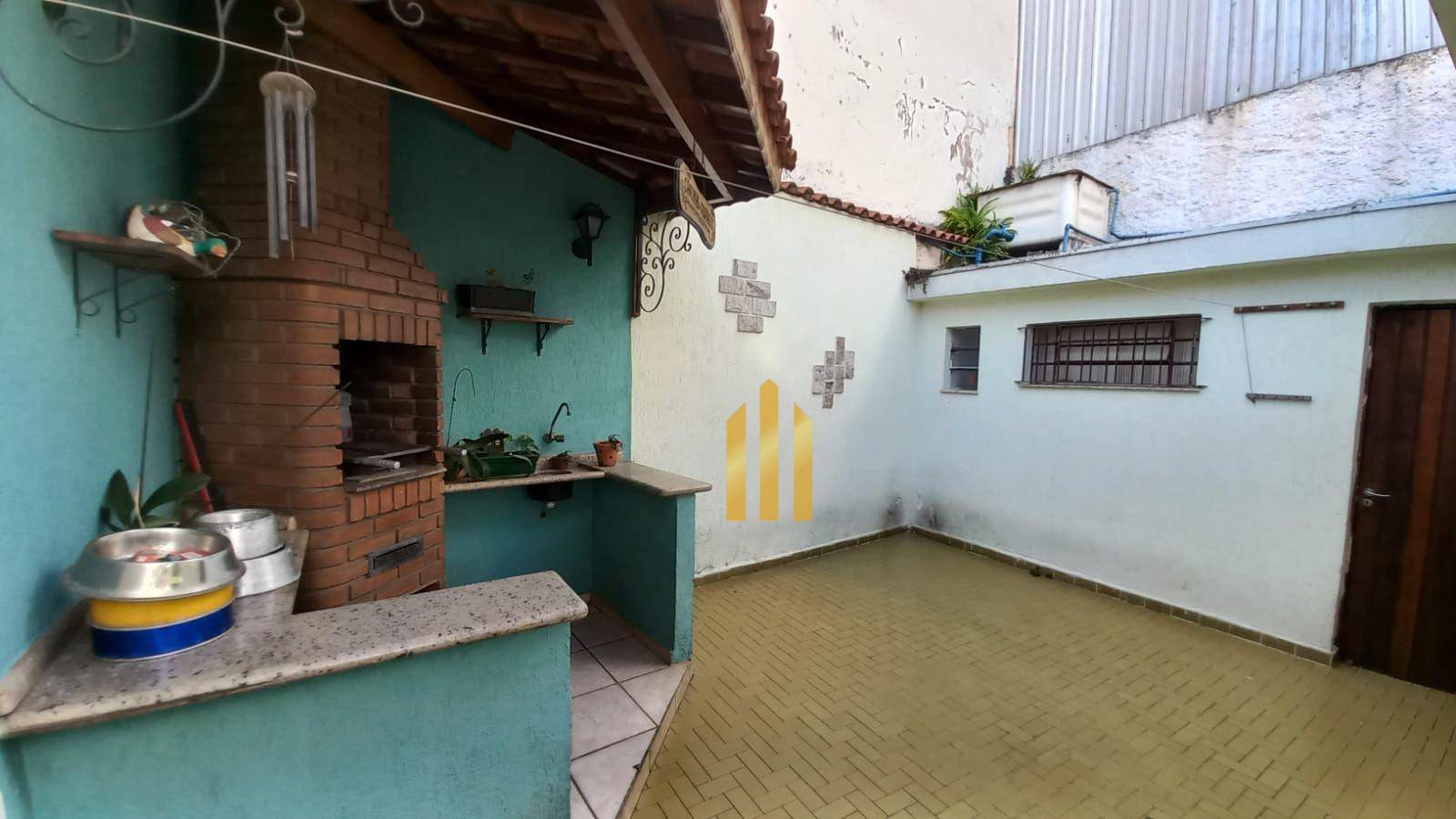 Casa à venda e aluguel com 3 quartos, 280m² - Foto 10