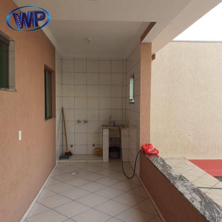 Sobrado à venda com 3 quartos, 180m² - Foto 3