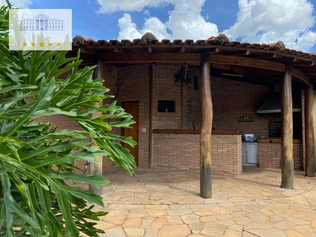 Sobrado à venda com 3 quartos, 338m² - Foto 2