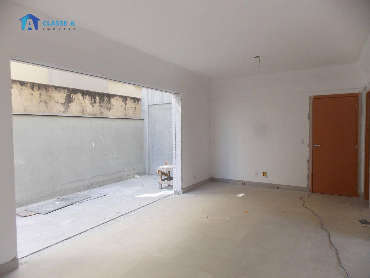 Apartamento à venda com 3 quartos, 136m² - Foto 3