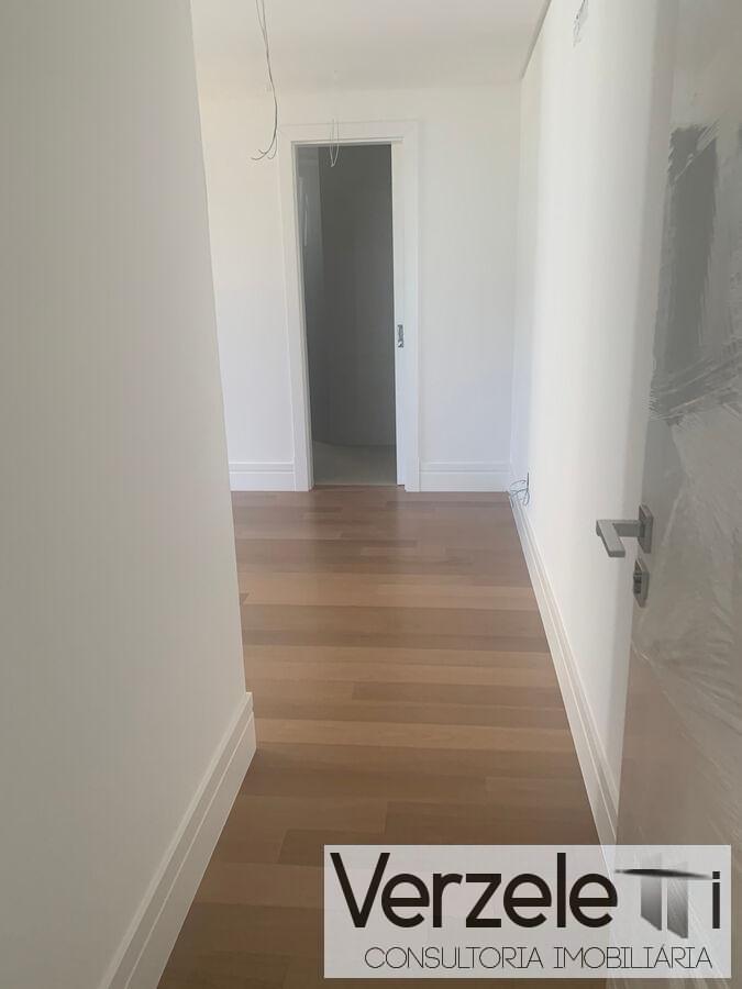 Apartamento à venda com 4 quartos, 230m² - Foto 17