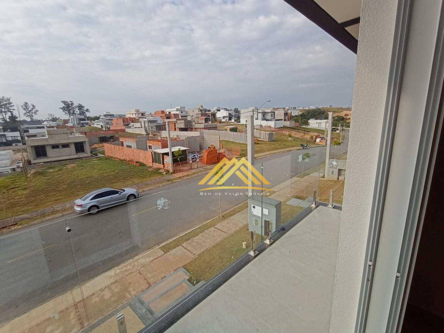 Casa à venda com 3 quartos, 215m² - Foto 14