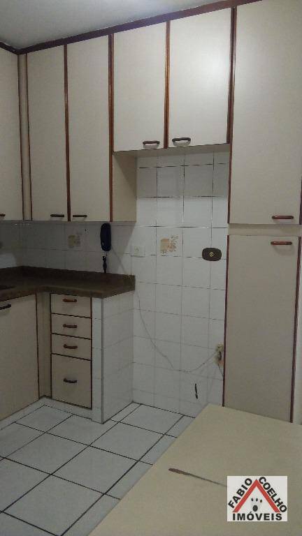 Apartamento à venda com 2 quartos, 60m² - Foto 2