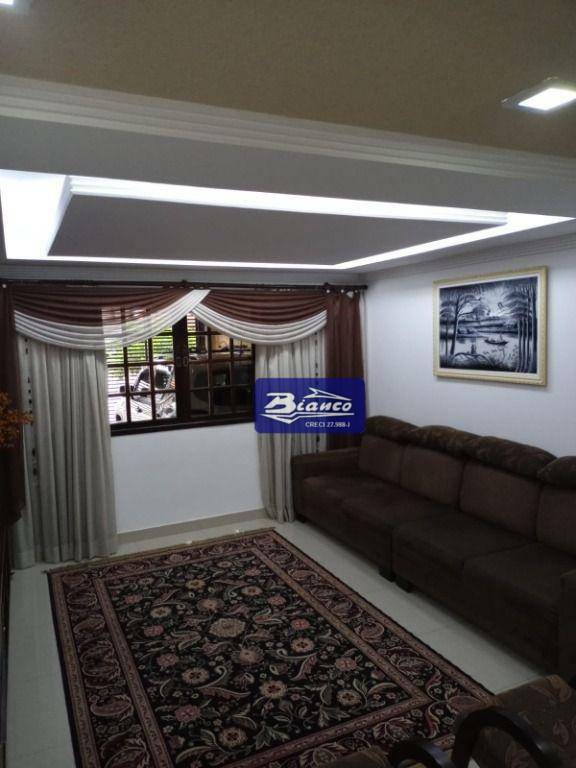 Sobrado à venda com 3 quartos, 220m² - Foto 8