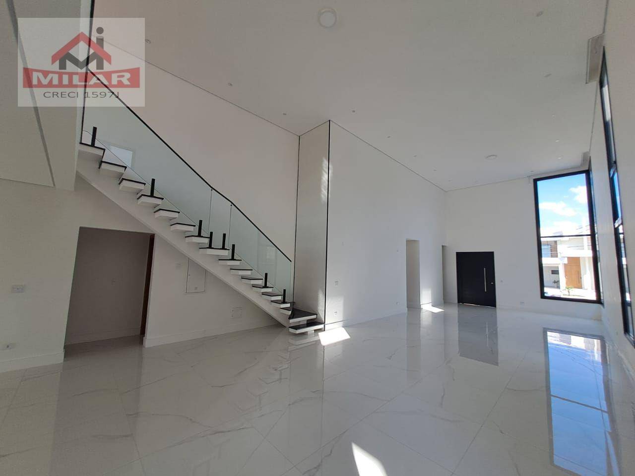 Sobrado, 3 quartos, 304 m² - Foto 4