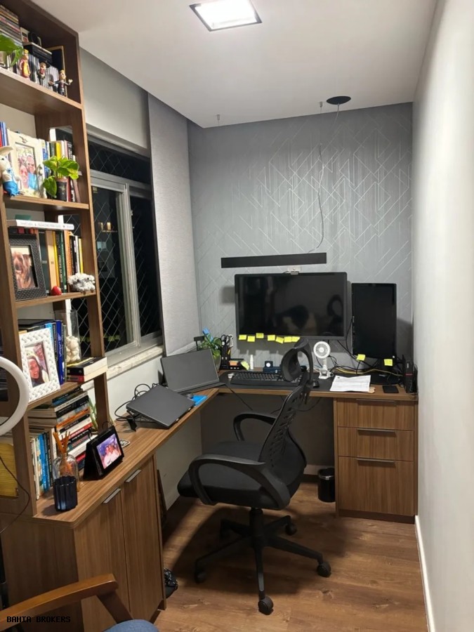 Apartamento à venda com 2 quartos, 105m² - Foto 3