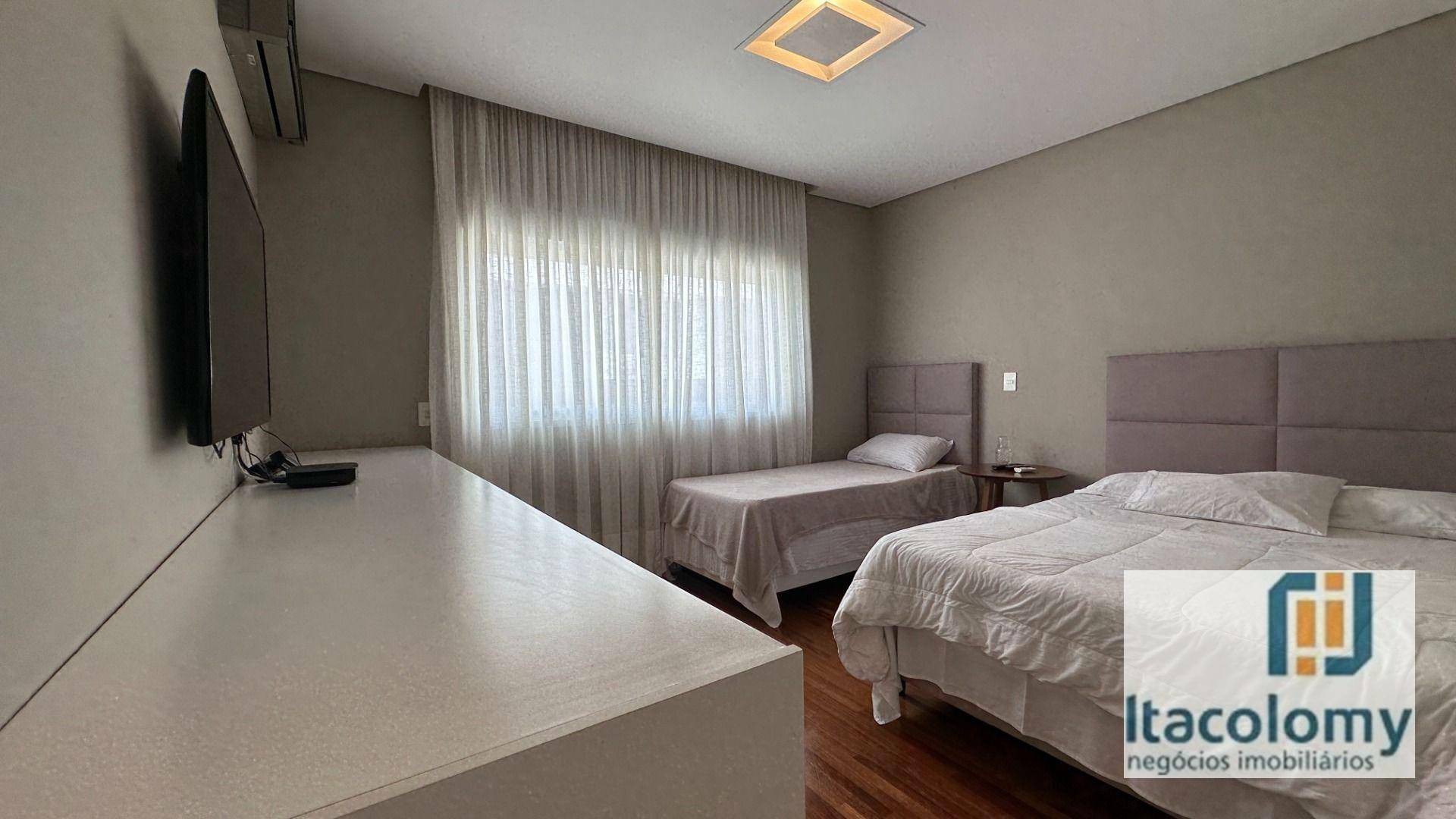 Casa de Condomínio à venda com 4 quartos, 450m² - Foto 14