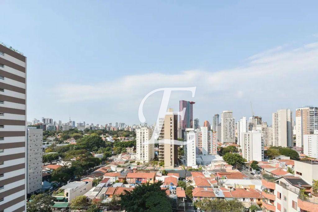 Apartamento à venda com 4 quartos, 246m² - Foto 1