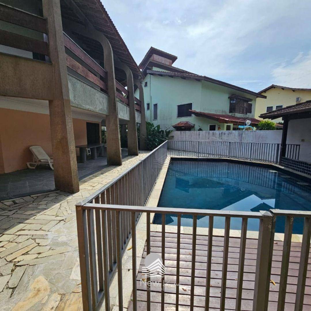 Casa de Condomínio para alugar com 4 quartos, 267m² - Foto 18