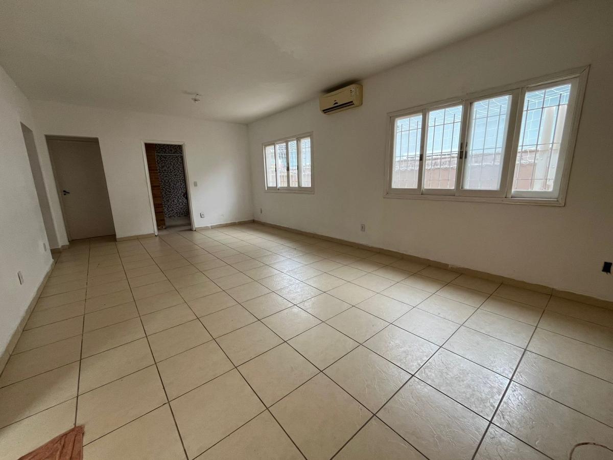 Casa à venda com 4 quartos, 255m² - Foto 17