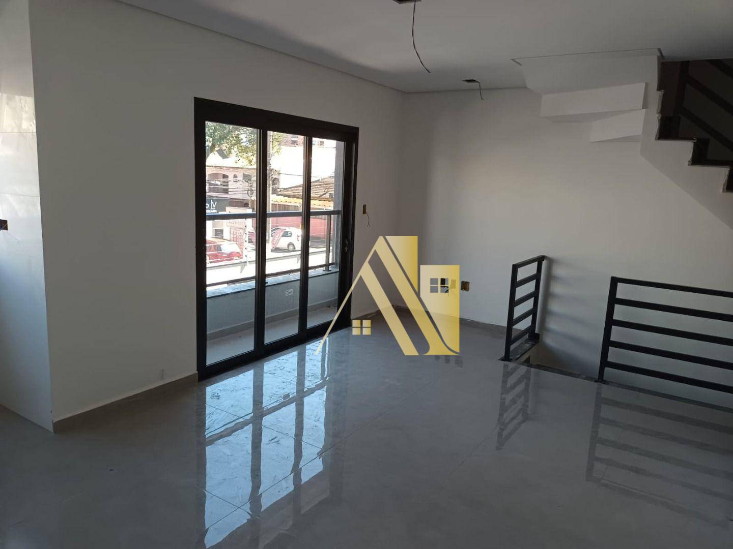 Sobrado à venda com 2 quartos, 95m² - Foto 1