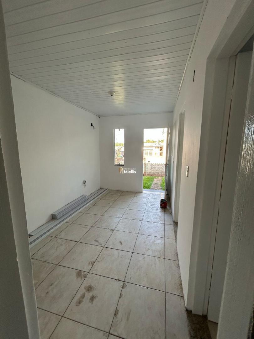 Casa à venda com 2 quartos, 47m² - Foto 5