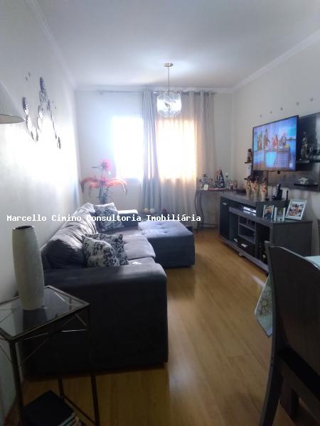 Apartamento à venda com 2 quartos, 60m² - Foto 1