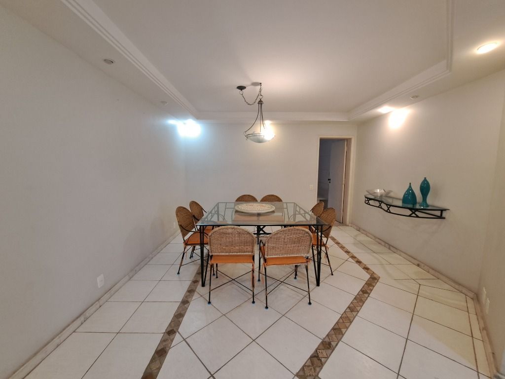 Apartamento à venda com 3 quartos, 145m² - Foto 2