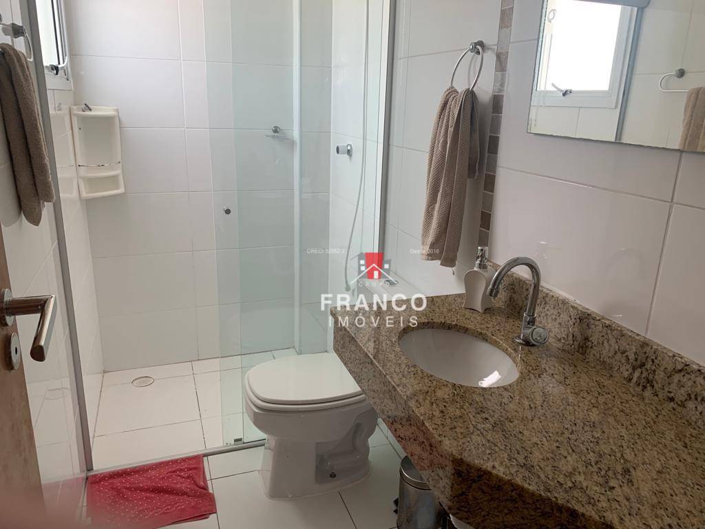 Apartamento à venda com 3 quartos, 123m² - Foto 24