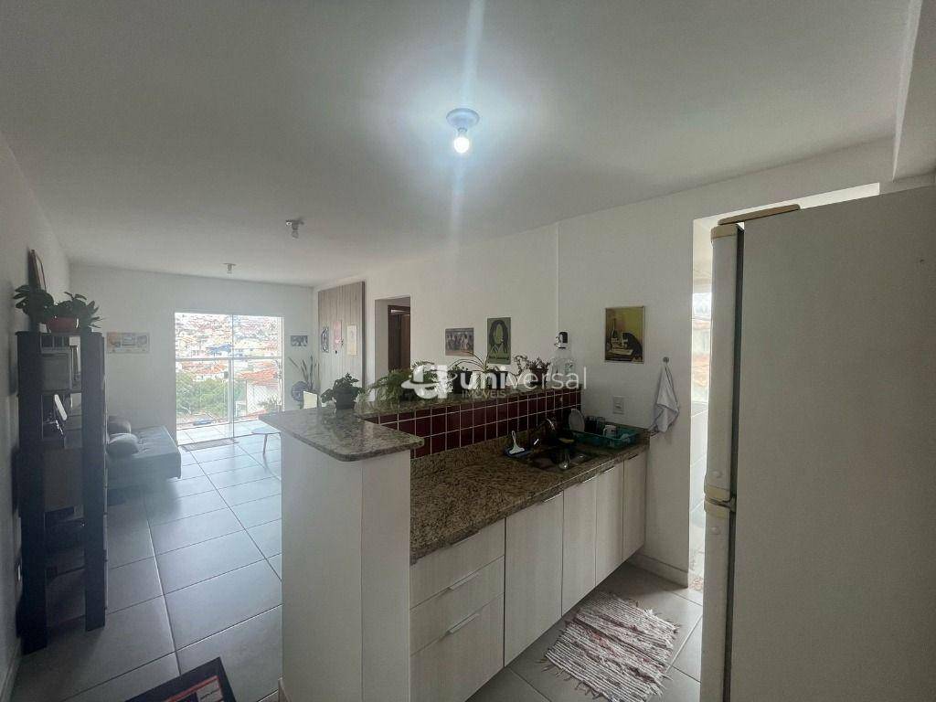 Apartamento à venda com 2 quartos, 83m² - Foto 3