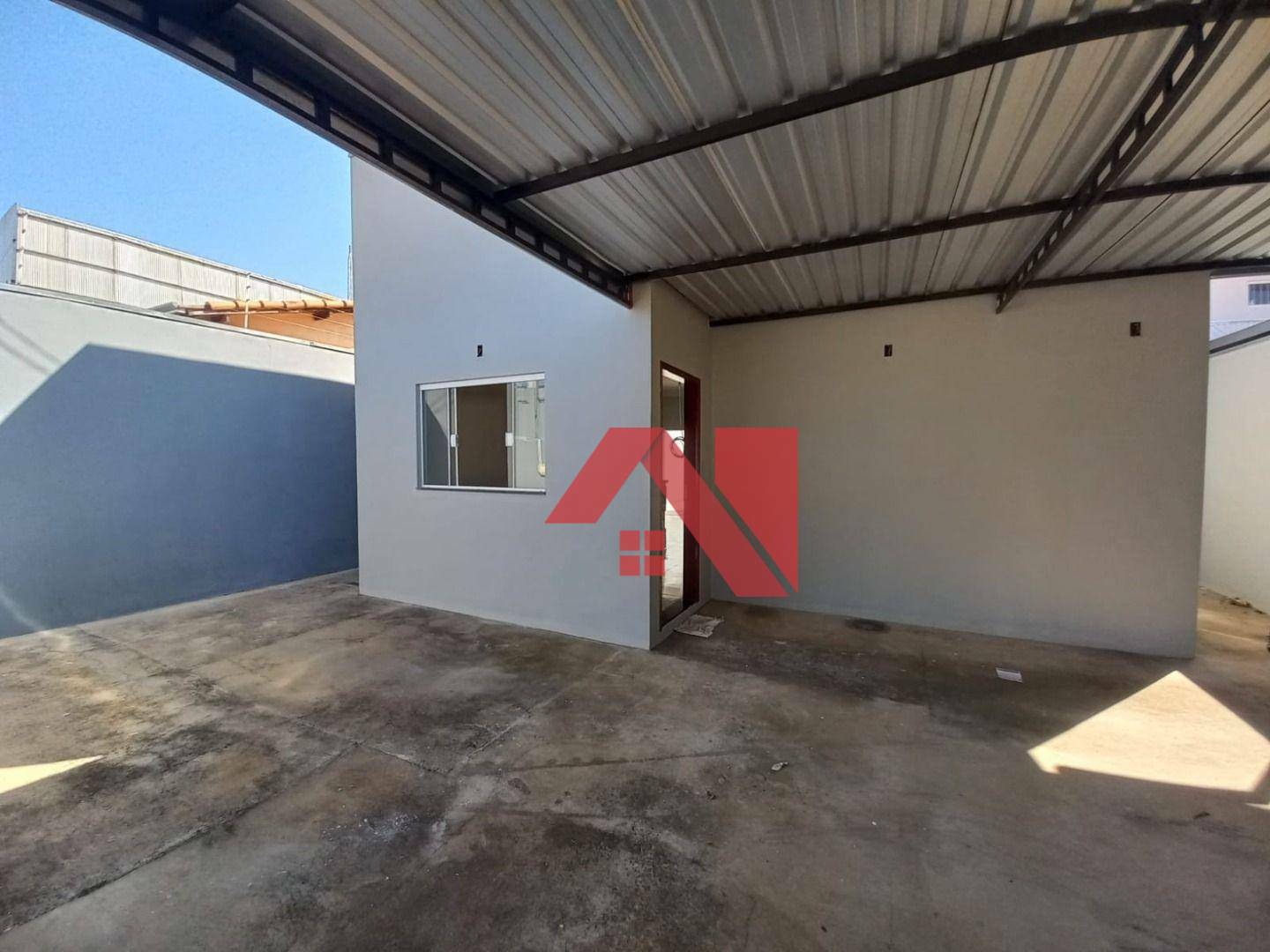 Casa à venda com 3 quartos, 120m² - Foto 2