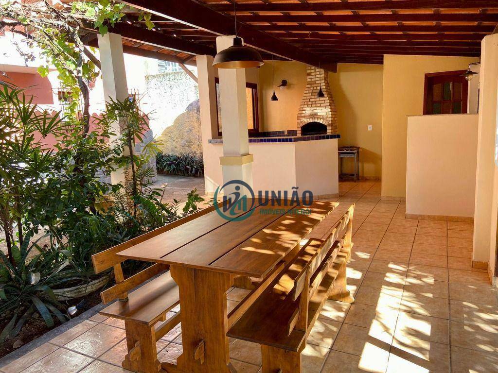 Casa à venda com 3 quartos, 350m² - Foto 13