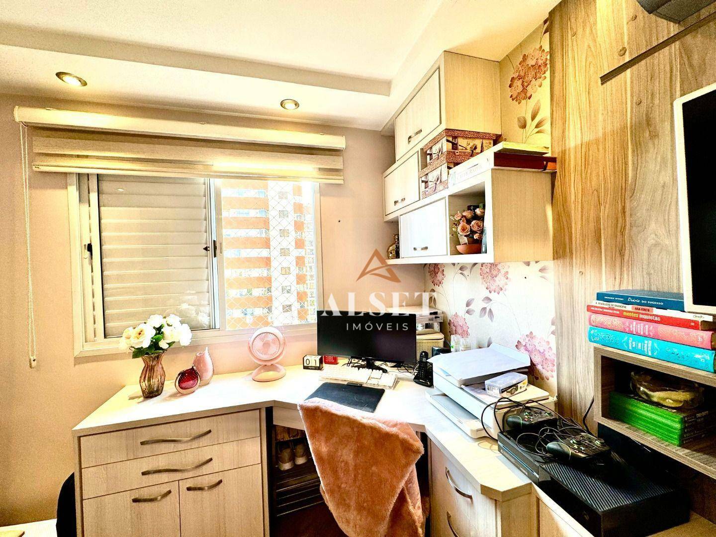 Apartamento à venda com 3 quartos, 137m² - Foto 8