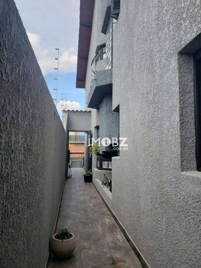 Casa à venda com 4 quartos, 229m² - Foto 32