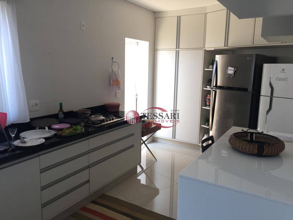 Casa à venda e aluguel com 4 quartos, 418m² - Foto 13