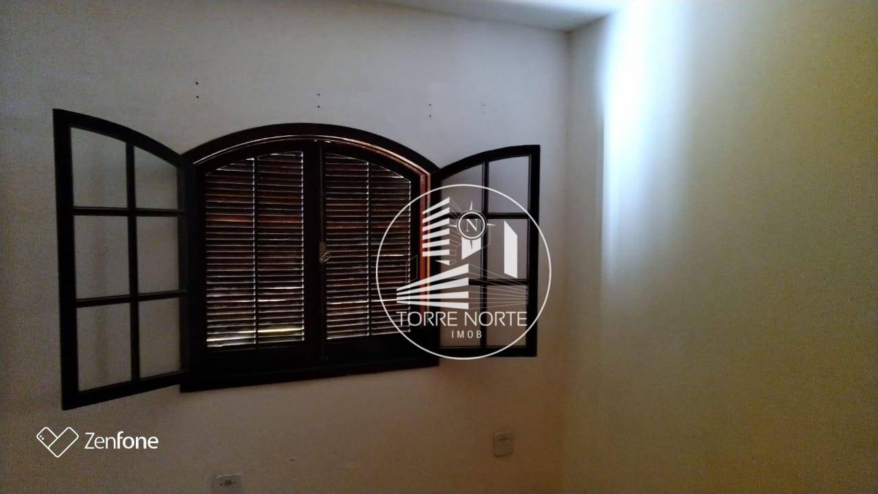 Sobrado à venda com 4 quartos, 200m² - Foto 16