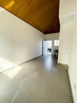 Casa à venda com 2 quartos, 44m² - Foto 7