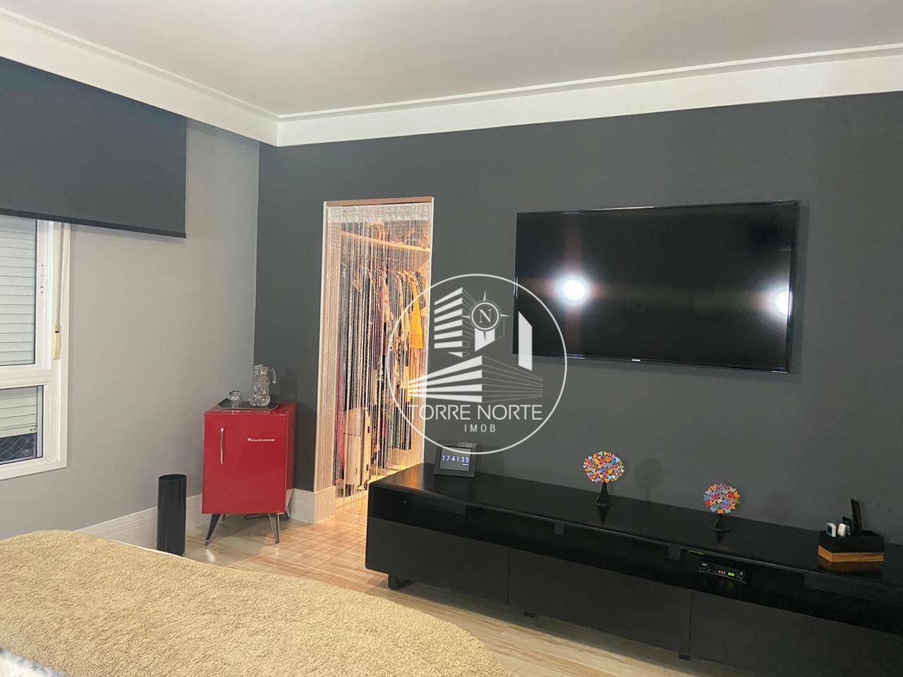 Apartamento à venda com 4 quartos, 235m² - Foto 17