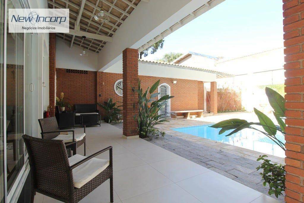 Sobrado à venda com 5 quartos, 544m² - Foto 2