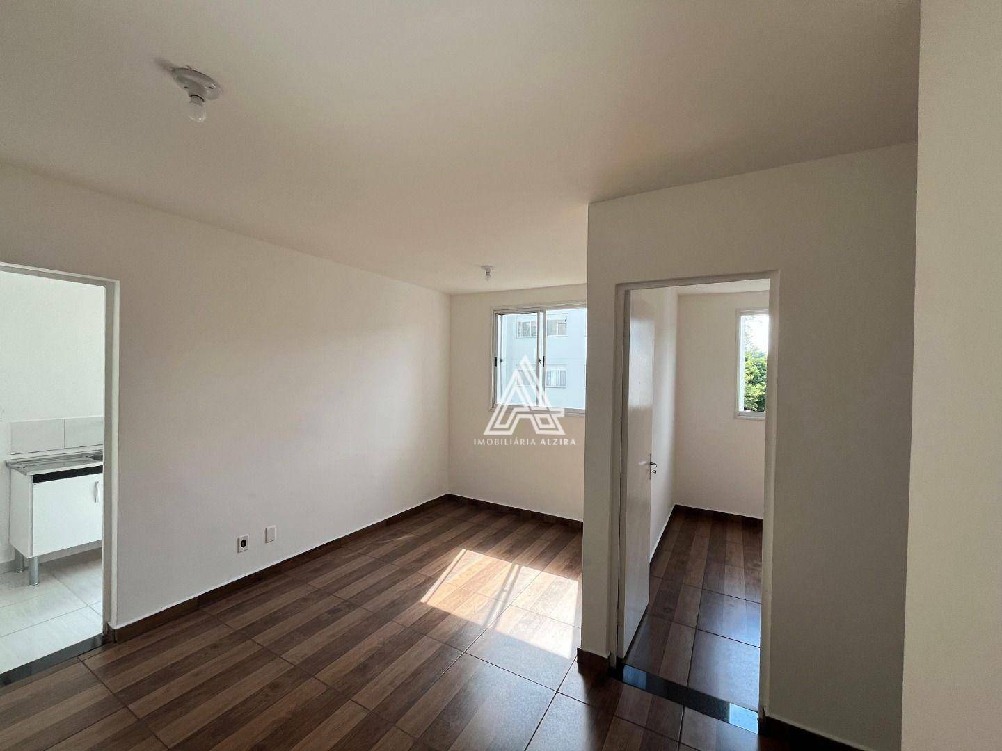 Apartamento para alugar com 2 quartos, 50m² - Foto 4