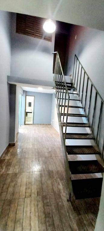 Casa à venda com 4 quartos, 178m² - Foto 13