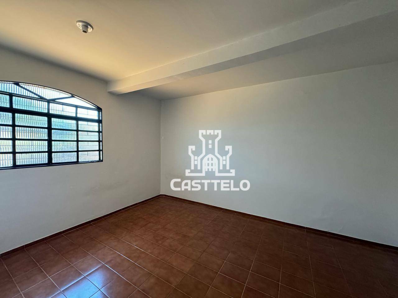 Casa à venda com 3 quartos, 130m² - Foto 4